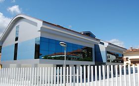 Hotel Villa Rosario II, Edificio Moderno